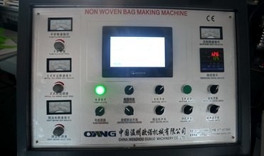 Sterowanie PLC Maszyna do produkcji worków z włókniny do torby wielokrotnego użytku