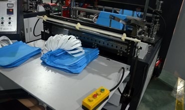 Przemysłowa maszyna do produkcji ekologicznych toreb / ​​Maszyna do formowania worków z tkaninami